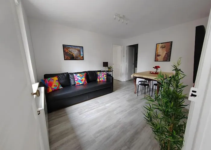 Le Surrealiste Pres De Nancy Apartment